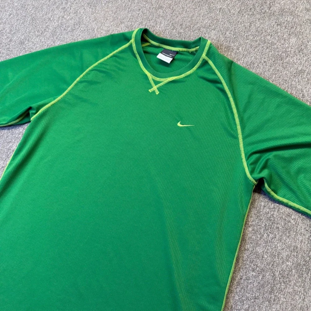 Nike Sphere Dry Mens Green Short Sleeve Training Shirt 128109 Size Medium